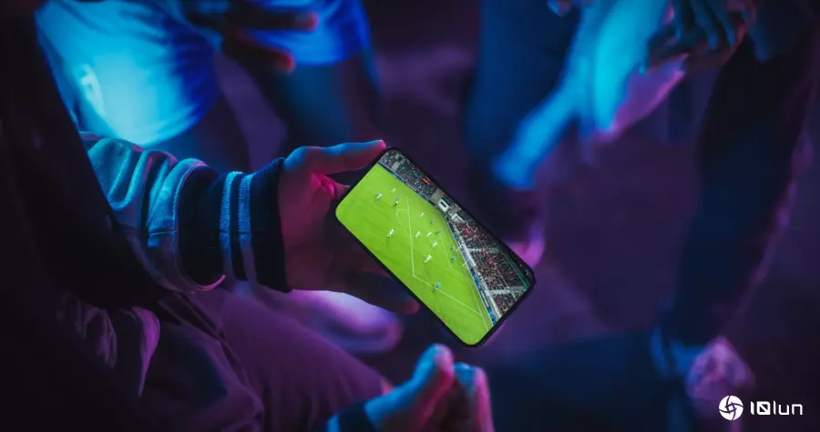 程碑式的行, 业足球赛事, 在声明中表