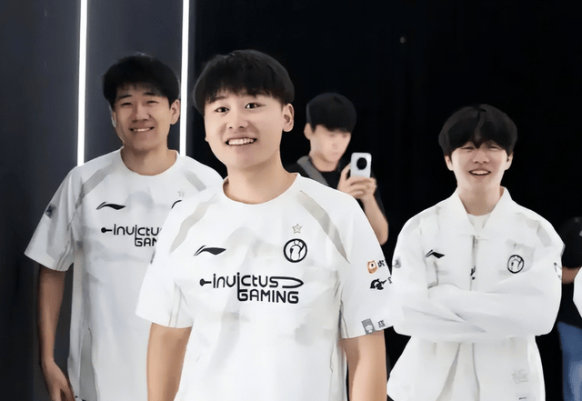 IG与JD, 号种子席位, n的中野联